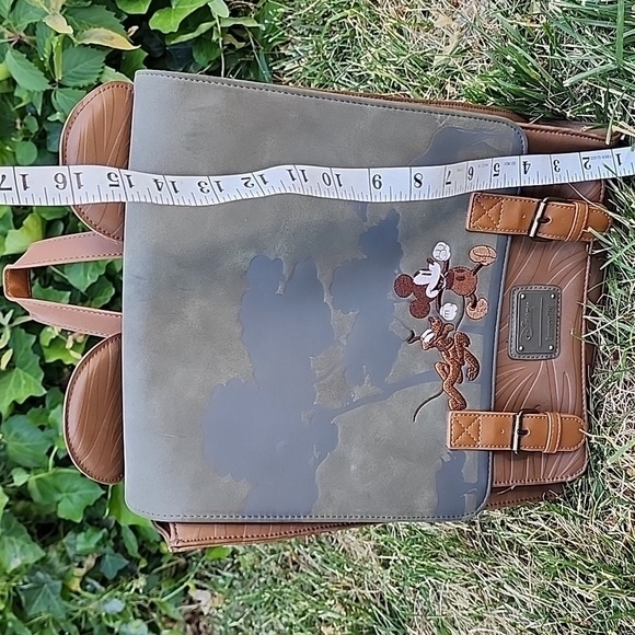 Rare Disney Loungefly Safari Backpack - Picture 8 of 16